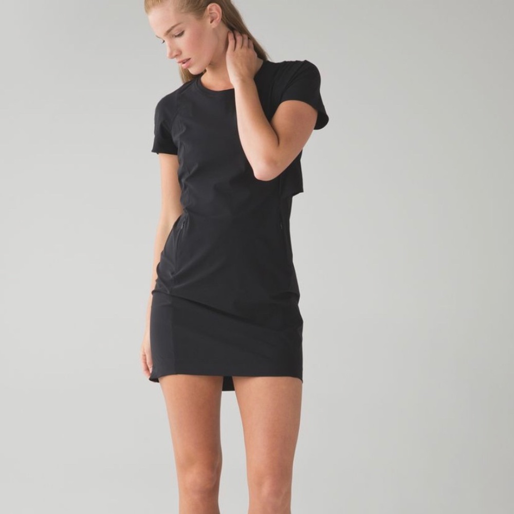 Lululemon & go Endeavor Dress